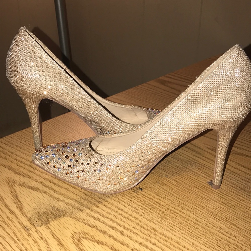 Pumps - Picture 4 of 4